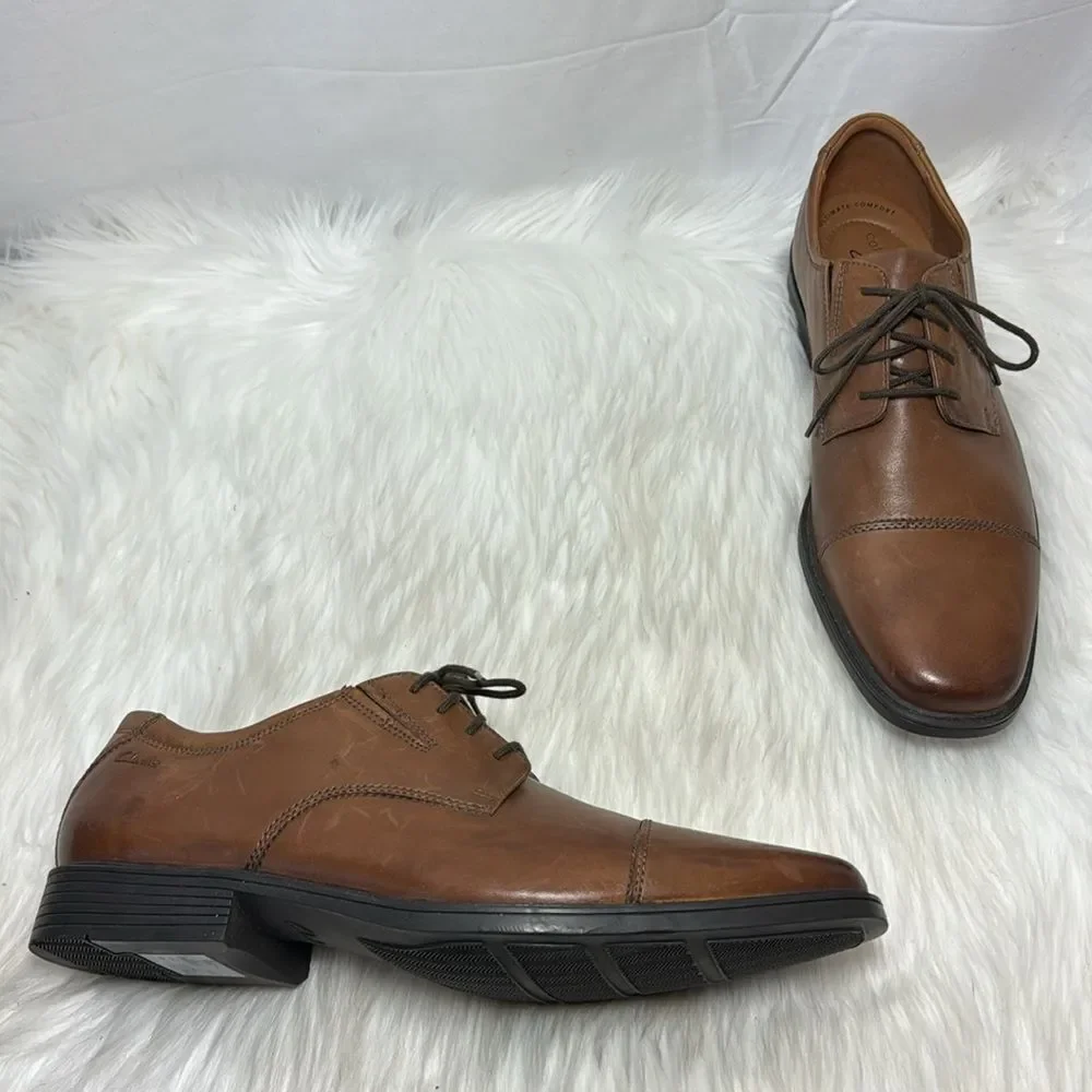 Clarks Tilden Cap Toe‎ Dark Tan Leather Oxfords Sz 10.5